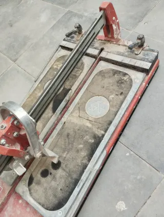 Cortadora de azulejos TOMECA