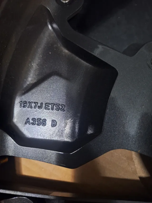 Llantas 19" van sobre un neumatico de
225/55