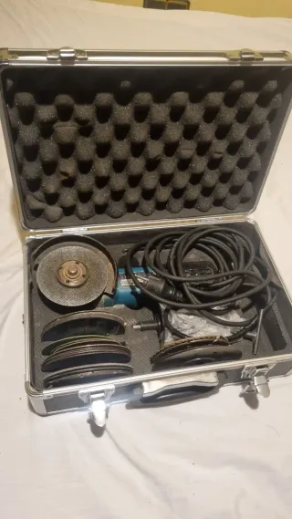 Amoladora Radial con Maletín