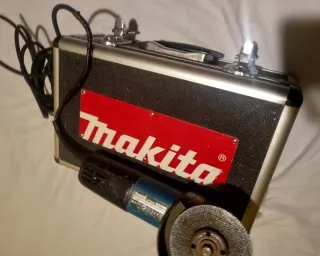 Amoladora Radial con Maletín