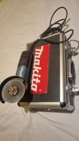 Amoladora Radial con Maletín