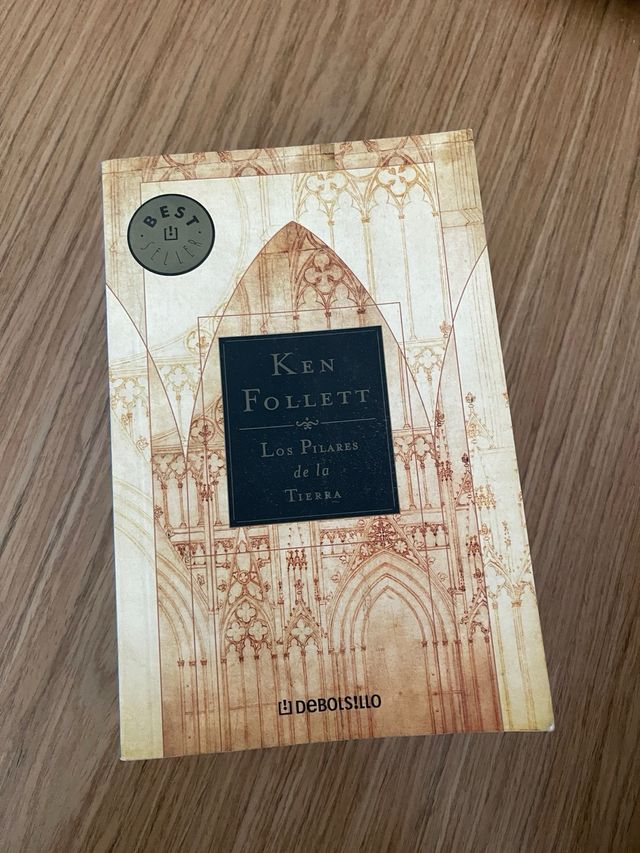 libro “pilares de la tierra” Ken Follett
