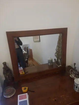 Specchio antico in legno e vetro