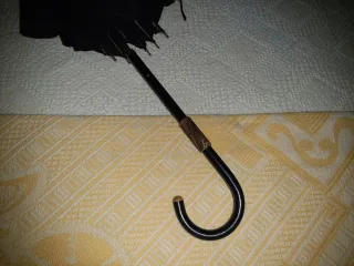 ANTIGUA SOMBRILLA O PARAGUAS DE MUJER AÑOS 40