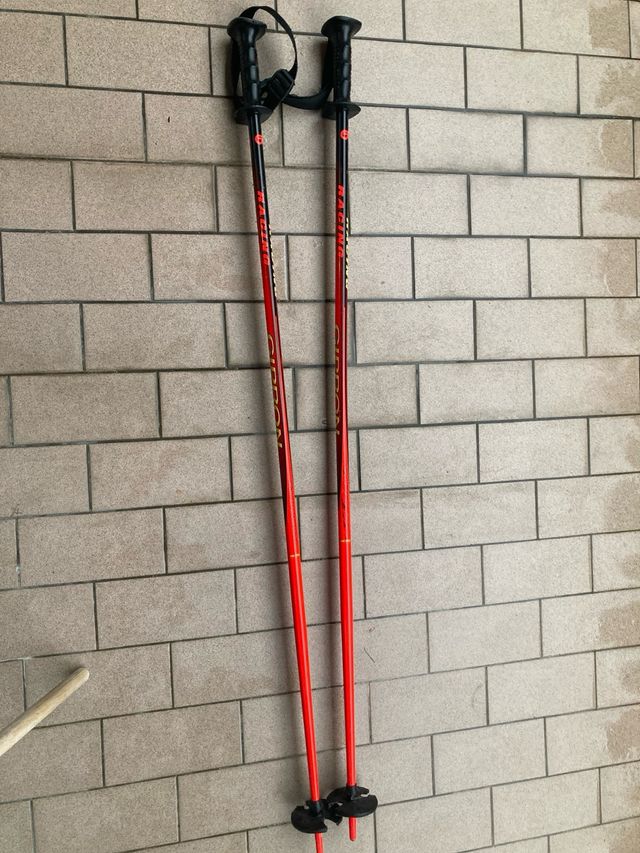 Sci Rossignol anni '90 con attacchi salomon