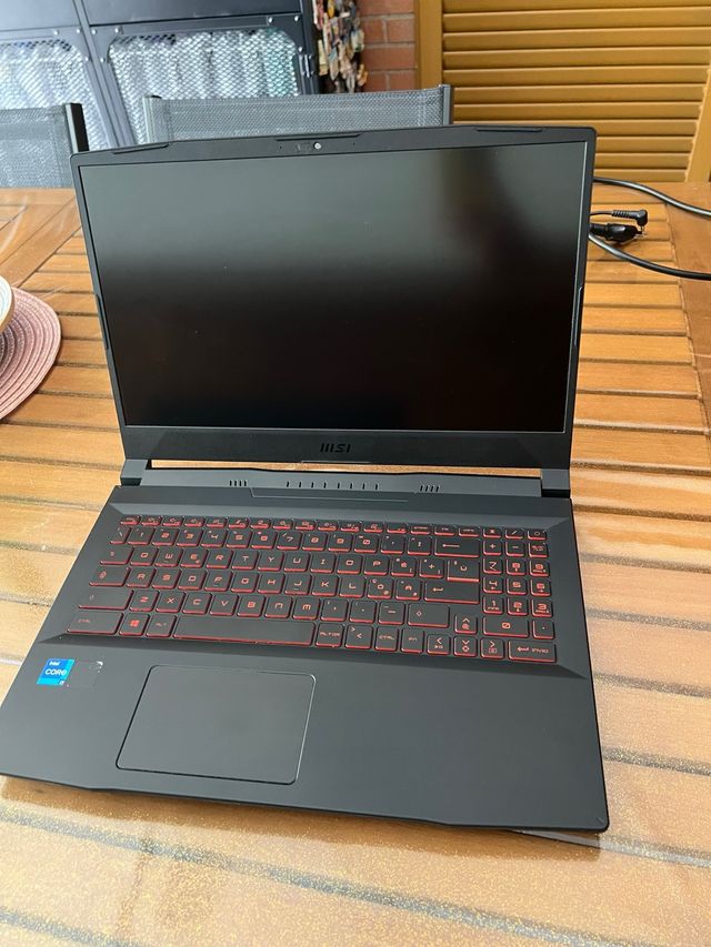 MSI Katana GF66 11UC computer portatile gaming