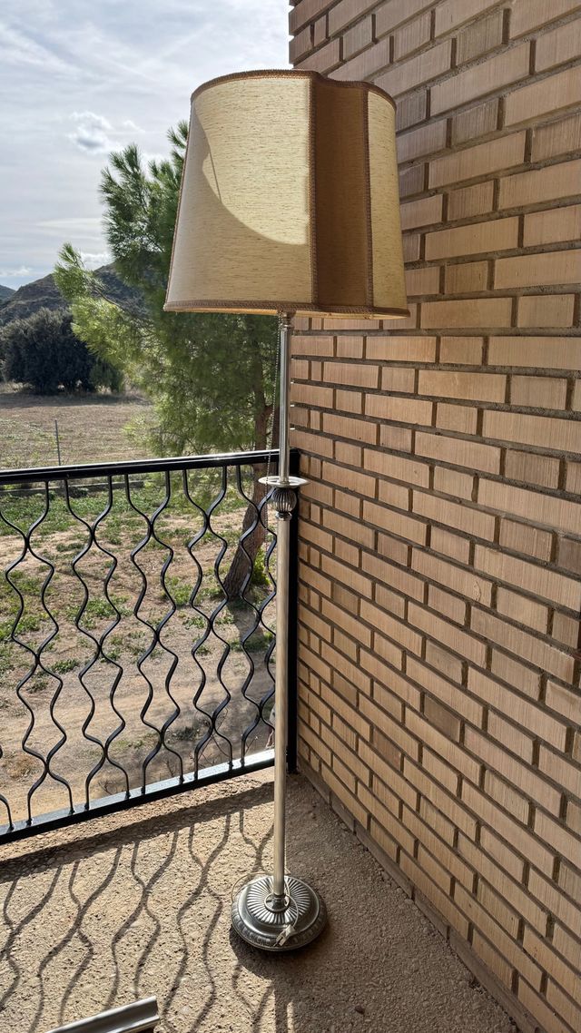 Lámpara de pie vintage tela y metal