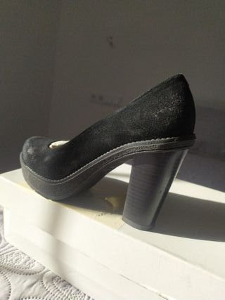 Zapatos de tacón negros