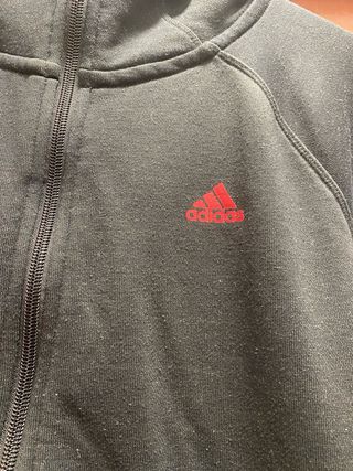 Sudadera Adidas con capucha negra