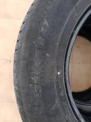 Neumático 235/65 R17 ocasión