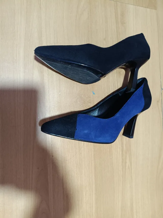 Zapatos de tacón MARLINNA negros y azules