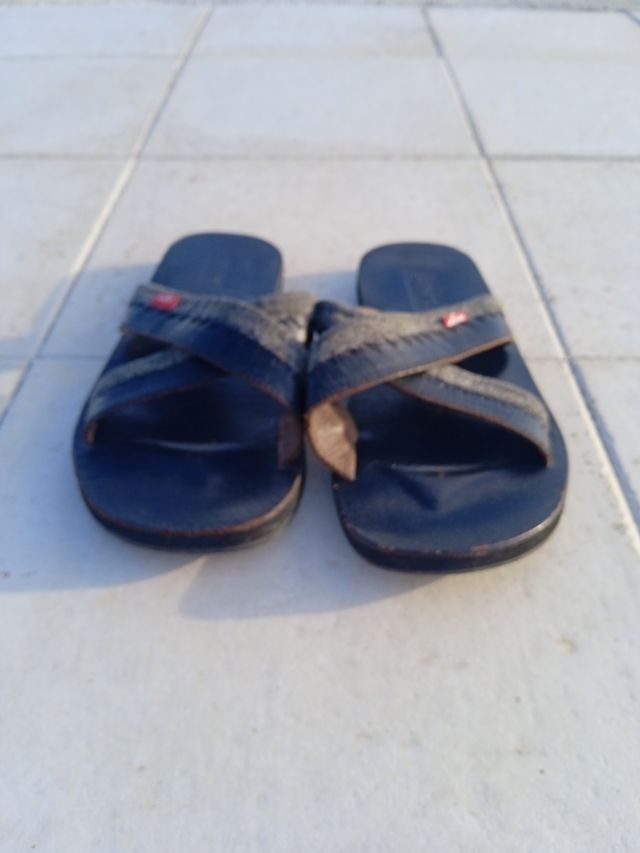 Chanclas Levi's Hombre Negras Marrones