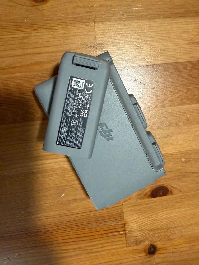 Dron DJI Mini 2 + baterías extra