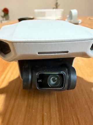 Dron DJI Mini 2 + baterías extra