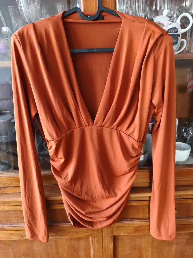 ​✨ ¡TOP Sisley Espectacular! Color Terracota/Teja 