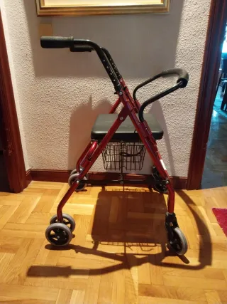 Andador persona mayor