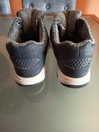 Calzado de nieve y agua azul marino