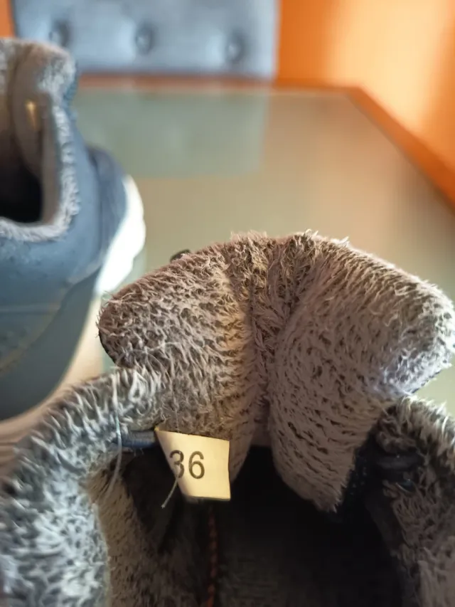 Calzado de nieve y agua azul marino