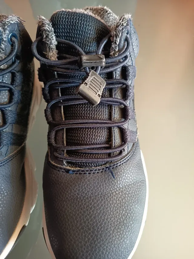 Calzado de nieve y agua azul marino