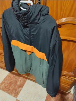 Chaquetón Pull&Bear Invierno Negro/Verde/Naranja