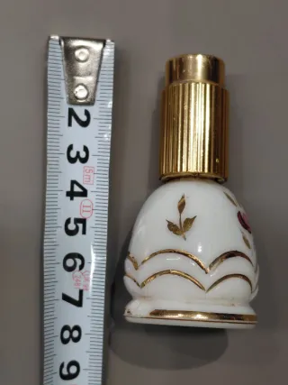 4 bottiglie di profumo decorate antiche