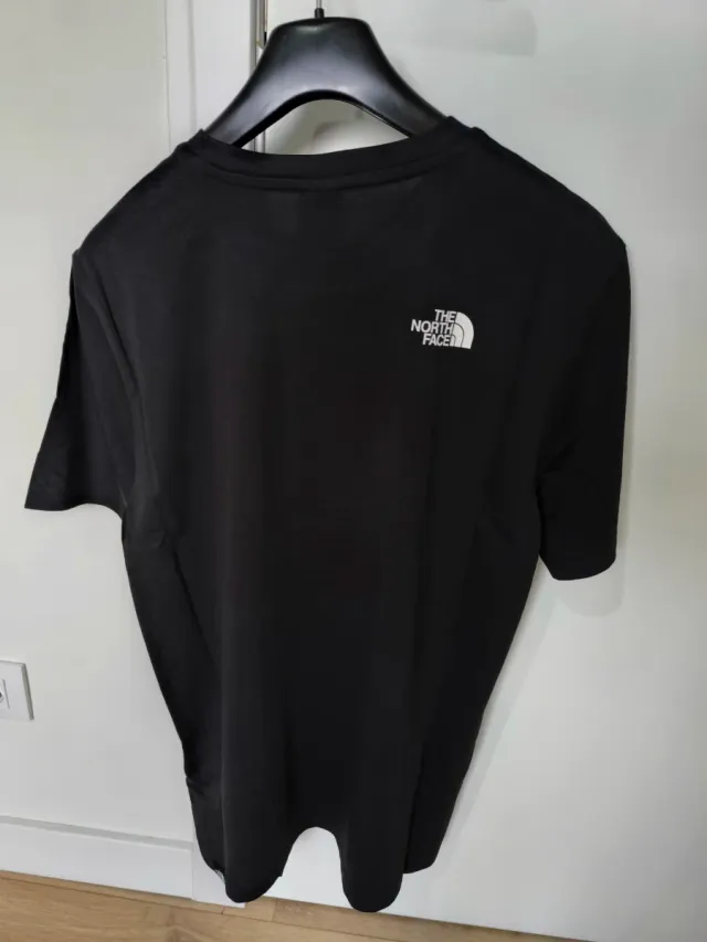 Camiseta The North Face Negra Talla M