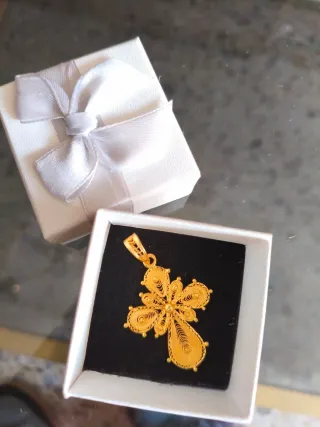 Cruz bizantina oro 21k artesanal