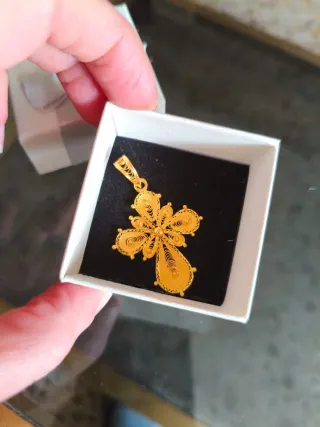 Cruz bizantina oro 21k artesanal
