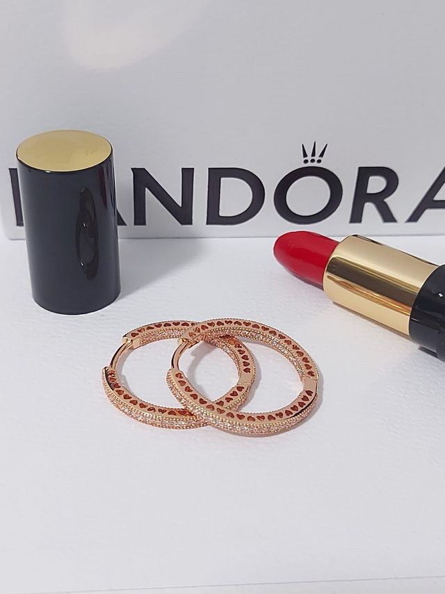 Pendientes Aro Pandora Corazones tono Oro Rosa