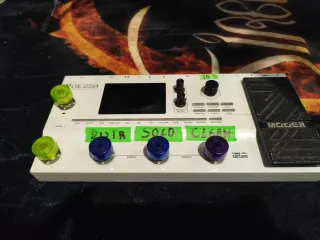 Pedaleira Mooer GE250