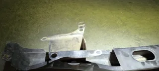 Traviesa Delantera Seat León 1m