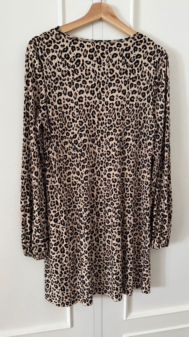 Vestido estampado leopardo Stradivarius