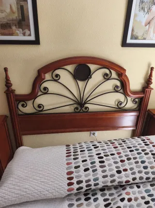 Cabecero madera provenzal y forja cerezo