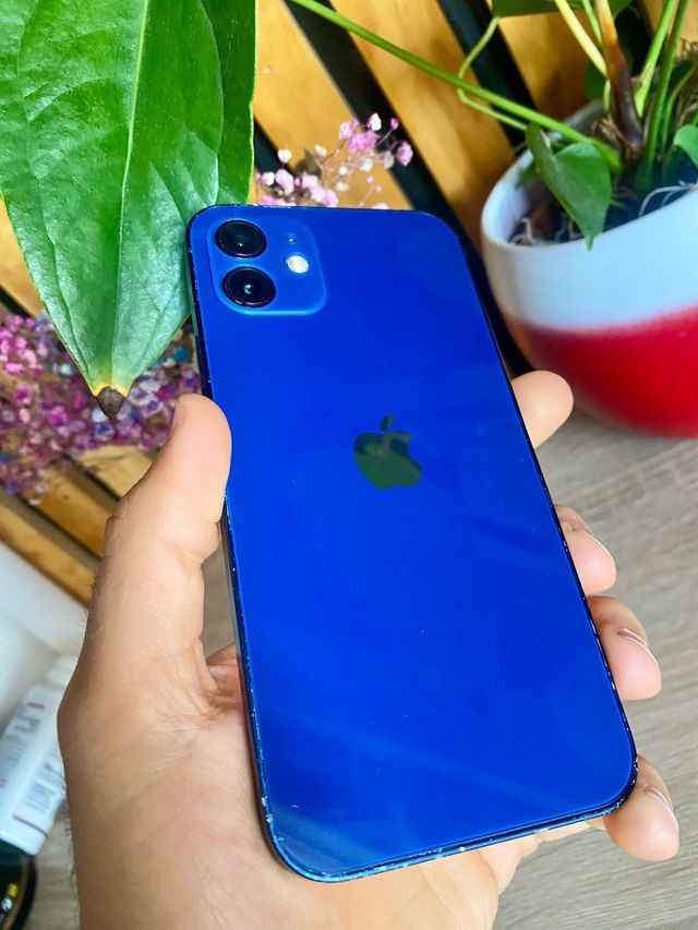 iPhone 12 Azul - Buen estado