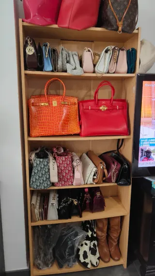 Scaffali in legno (solo librerie)