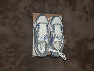 Asics Gel Retro Blancas y Azules Talla 41