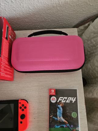 Nintendo Switch Azul/Rojo + FC24 + funda