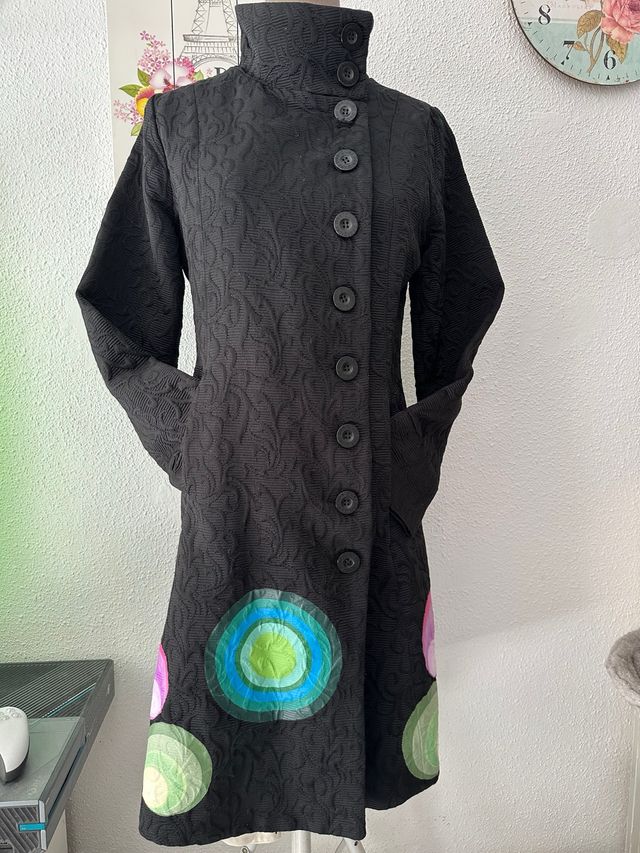 Abrigo Desigual Negro Multicolor