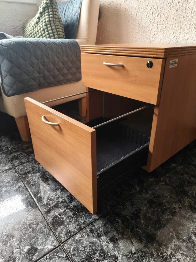 Cajonera de oficina madera
