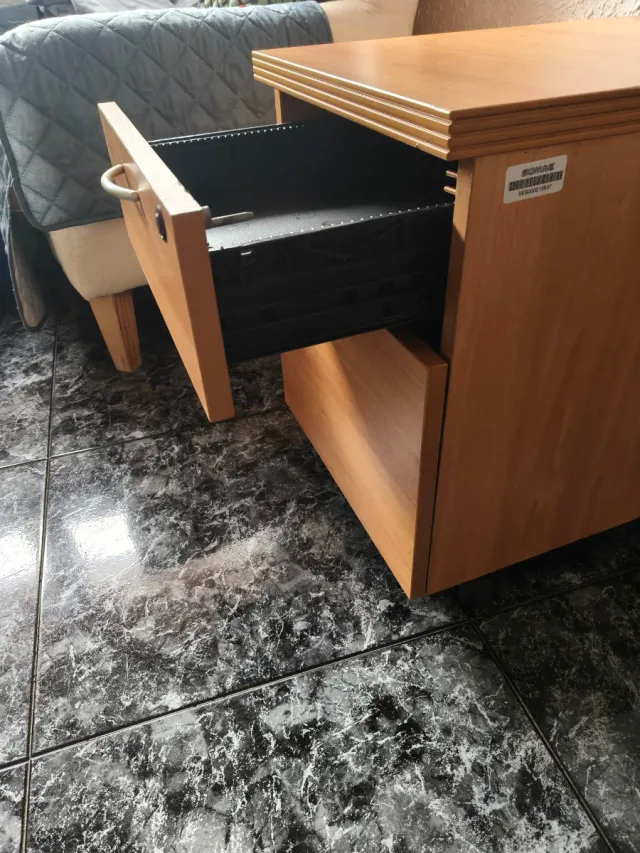 Cajonera de oficina madera