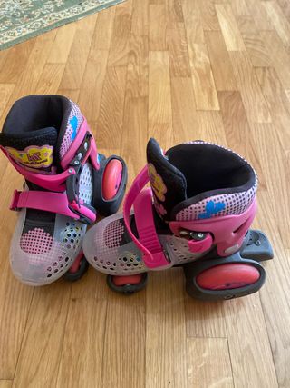 Patines infantiles rosas y negros