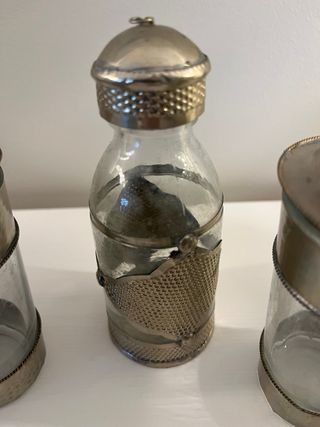 Vasos de té marroquíes de metal y cristal