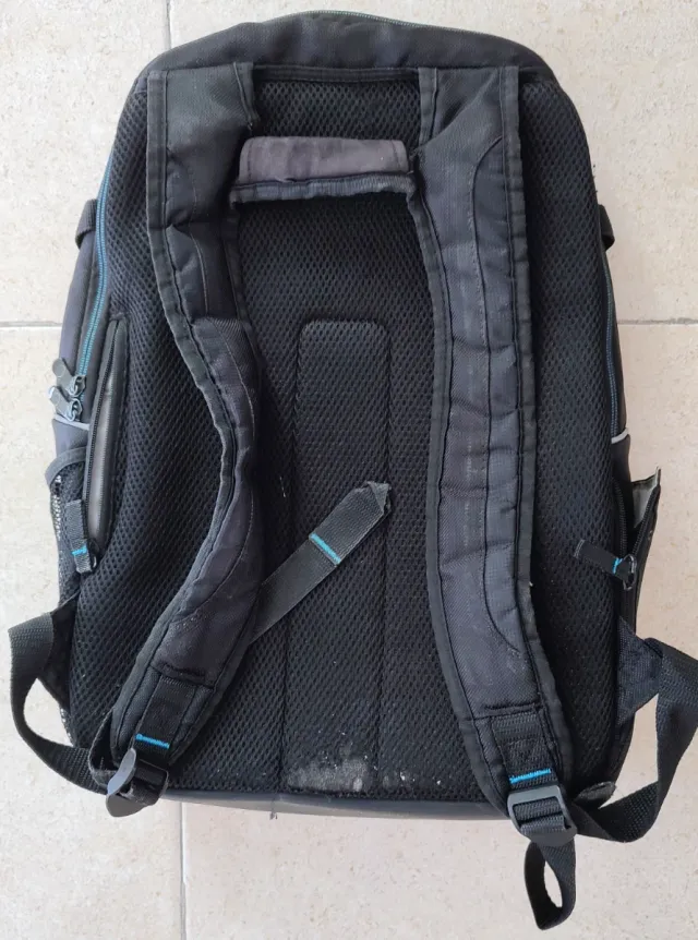 Mochila Dell Negra y Azul