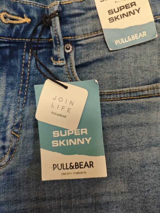 Vaqueros Pull&Bear chico talla 36 super skinny