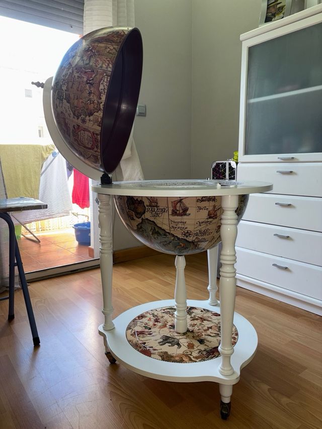 Globo terráqueo bar vintage con compartimento