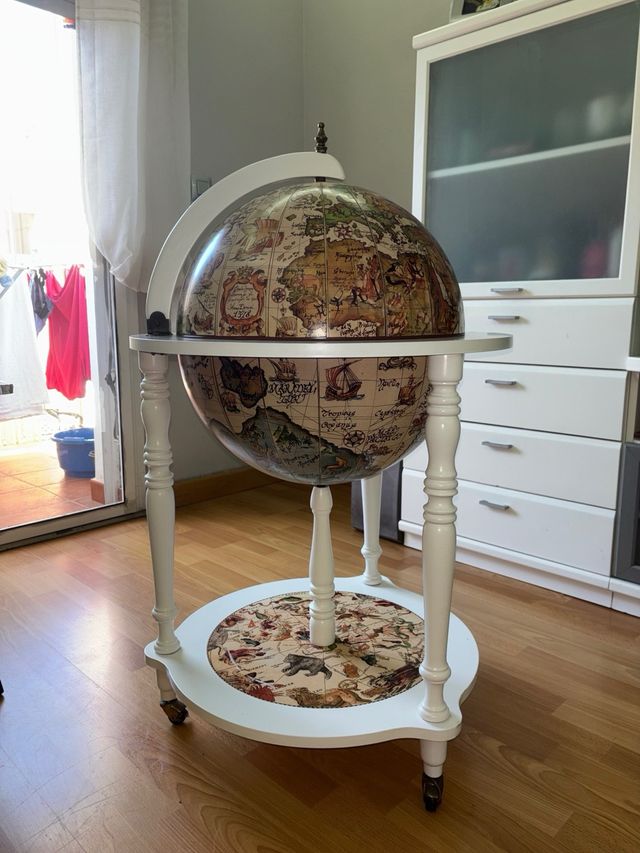Globo terráqueo bar vintage con compartimento
