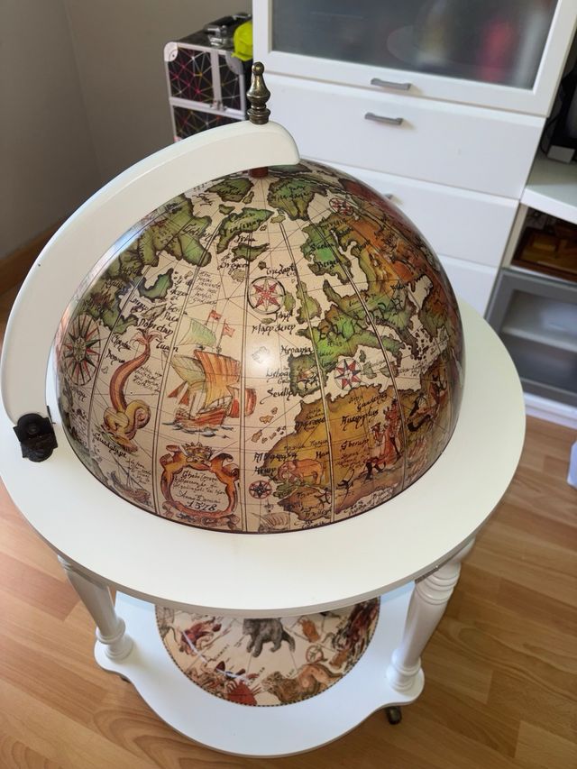 Globo terráqueo bar vintage con compartimento