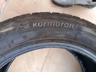 Neumático 215/55 R17 94V