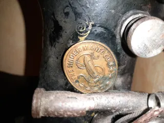 ANTIGUA MÁQUINA DE COSER SINGER