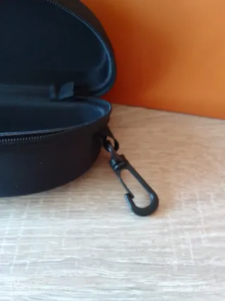 Funda rígida para gafas de sol